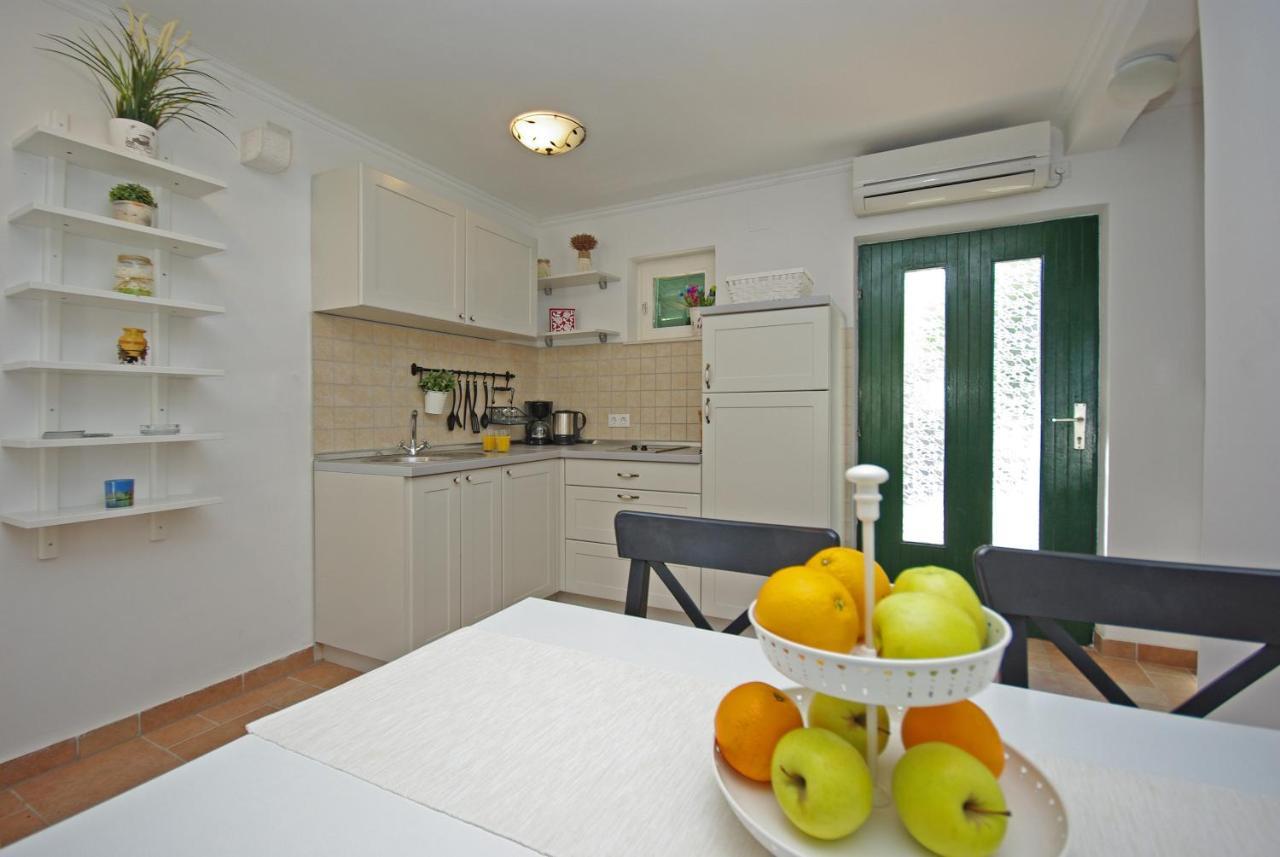 Apartamento Steinhaus Dalmatien Podaca Exterior foto
