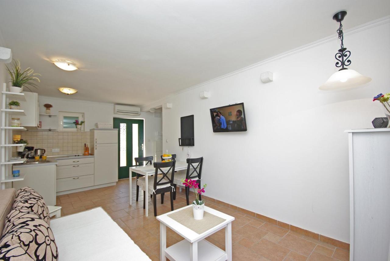 Apartamento Steinhaus Dalmatien Podaca Exterior foto