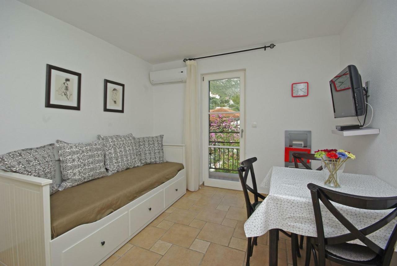 Apartamento Steinhaus Dalmatien Podaca Exterior foto